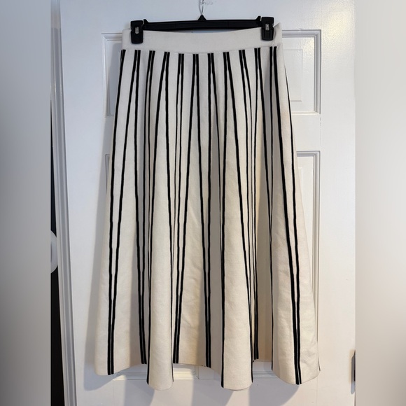 NWT J.Crew Pull-on flare sweater-skirt in textured stripe - Picture 2 of 6